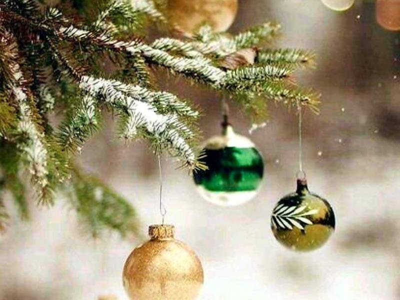 გილოცავთ ძველით ახალ წელს!